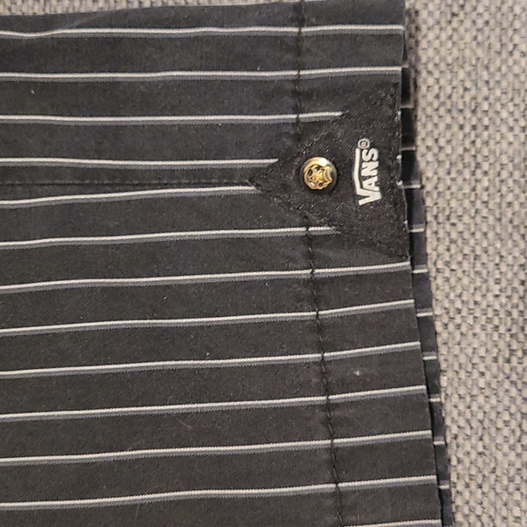 VANS SHORTS - Picture 2 of 3